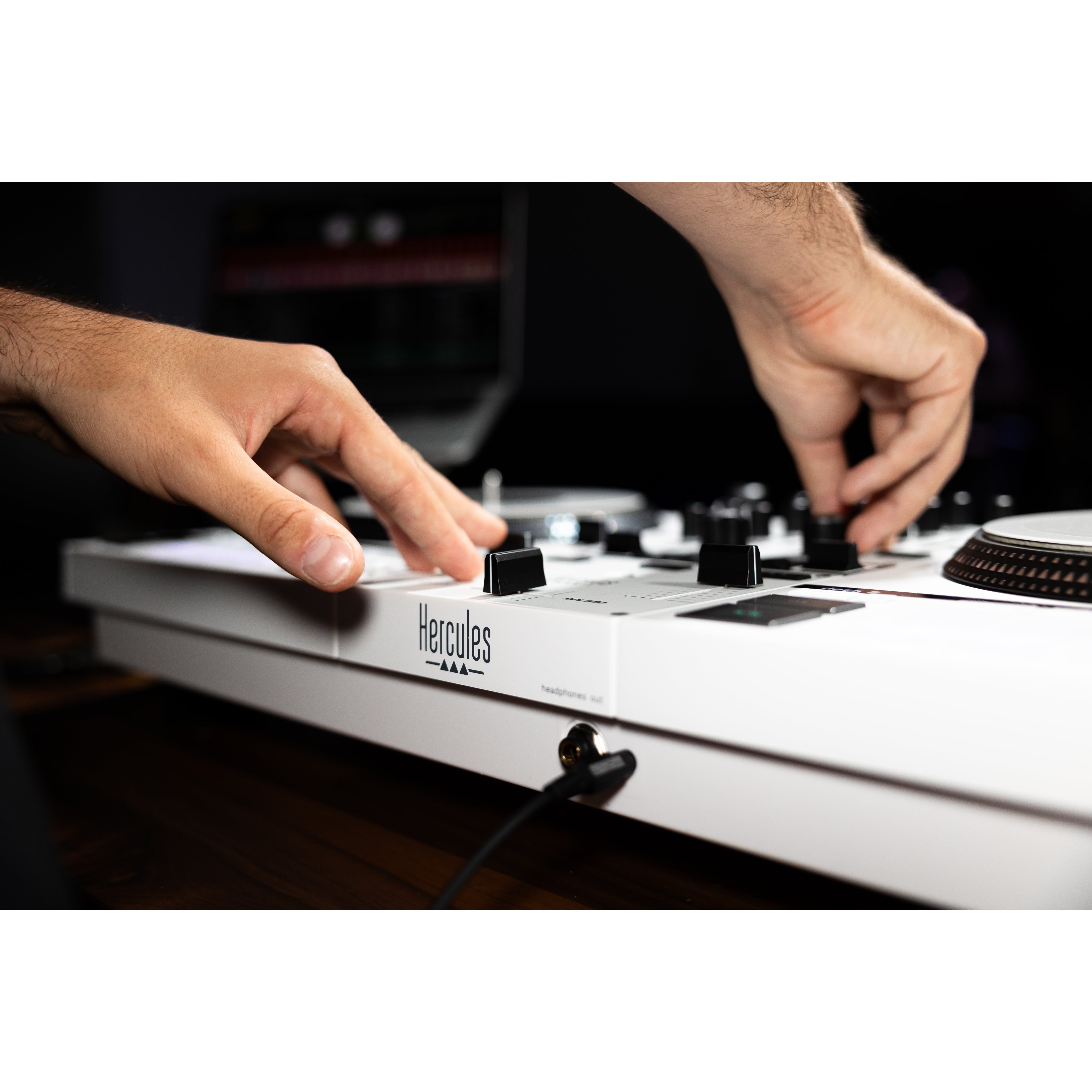 Hercules DJControl Inpulse T7 White Edition DJ controller