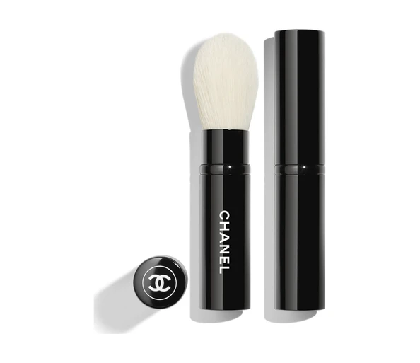 CHANEL PINCEAU ILLUMINATEUR RETRACTABLE N°111 Nouveau. Pinceau illuminateur rétractable