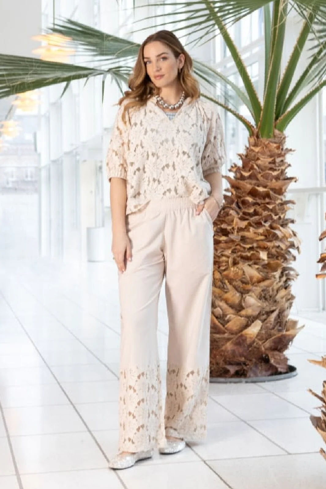 Black Colour Bcnelly Flower Pant champagne