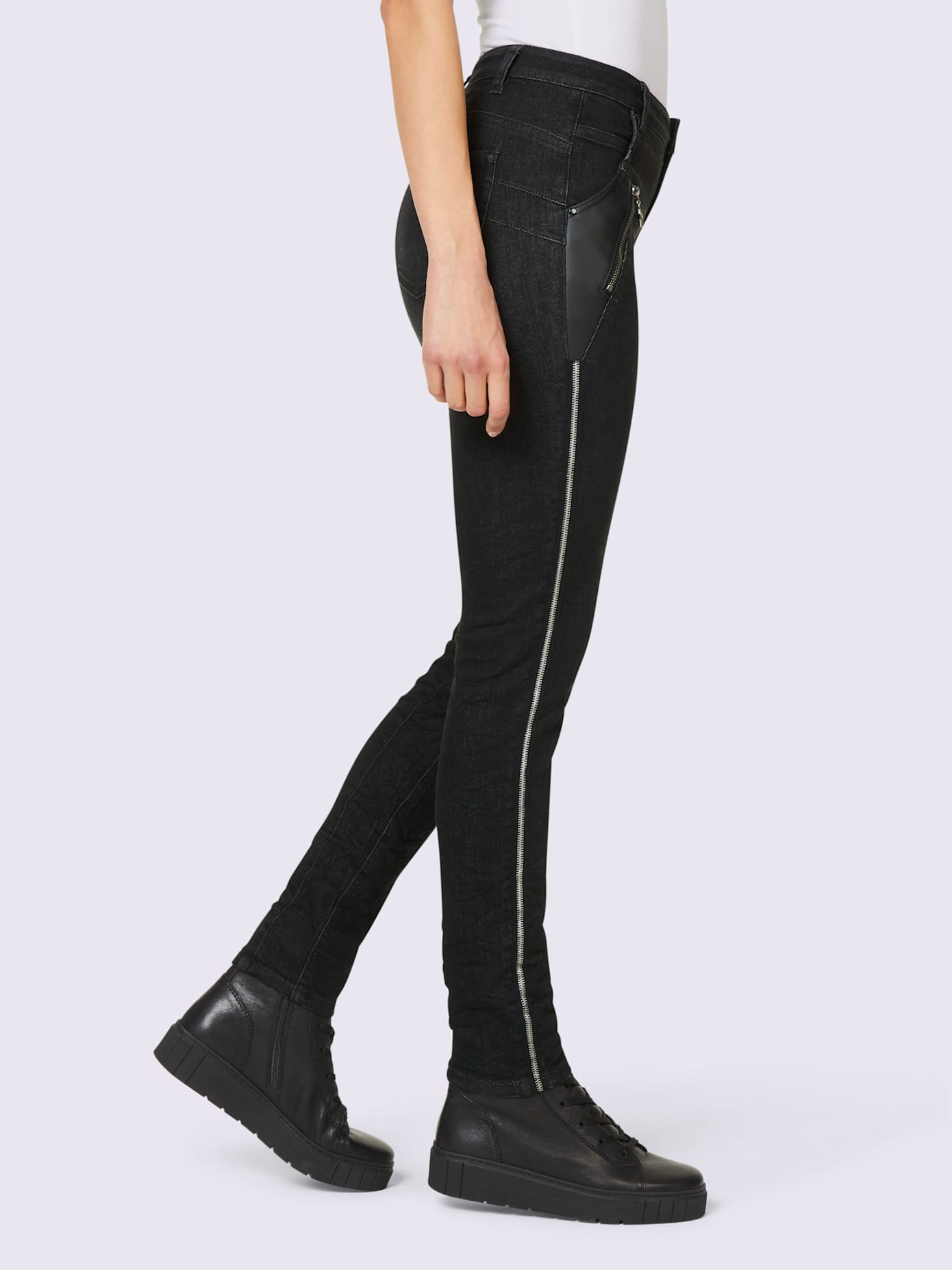 Jean push-up détails en qualité lisse