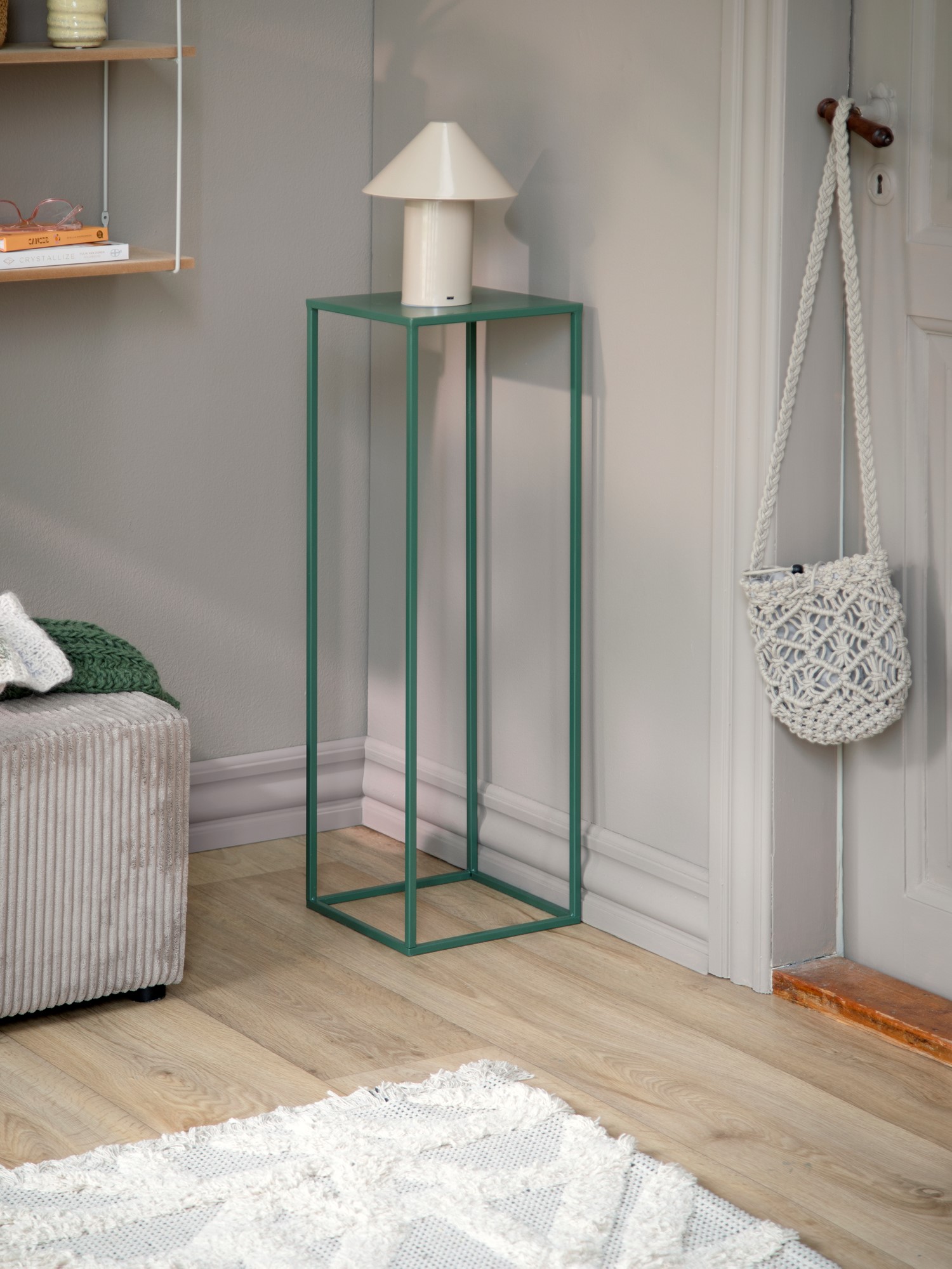 Planteopsats | Jern. 23 x 23 x 75 cm. | Thyme Green
