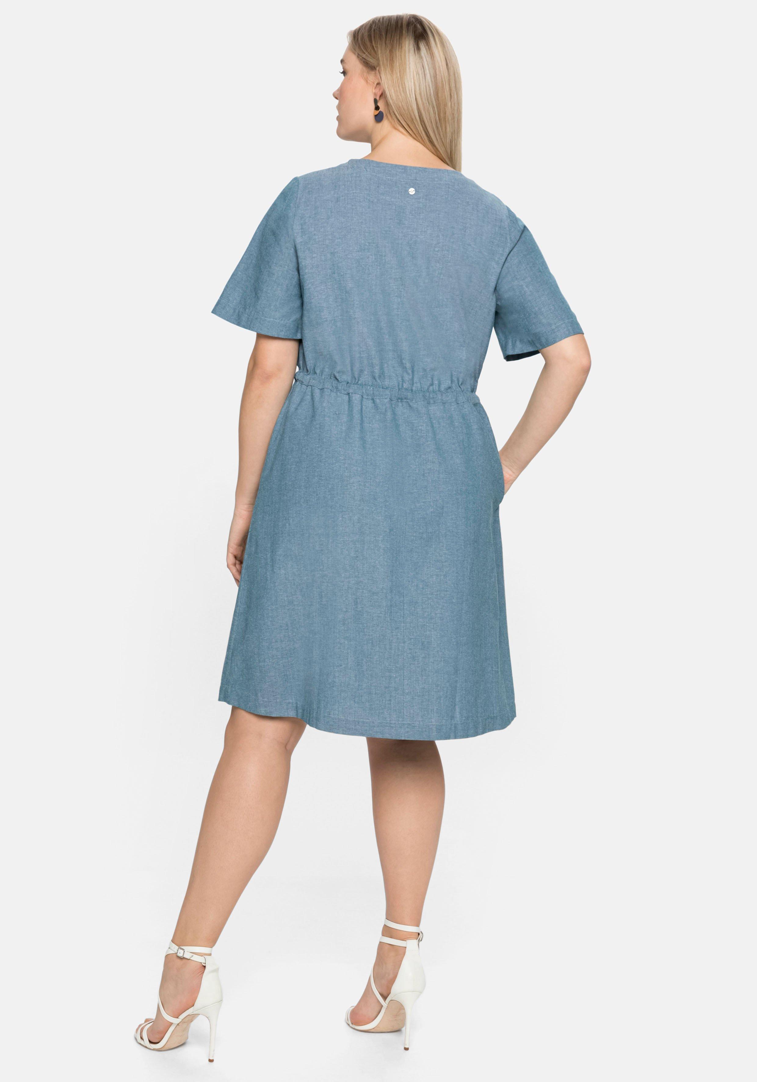Kleid in Wickeloptik, mit Bindeband