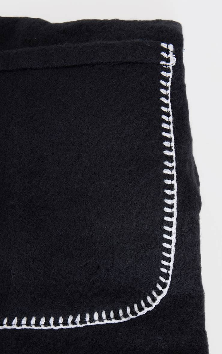 Noir Écharpe À Pompons Avec Détail De Poche Cousue