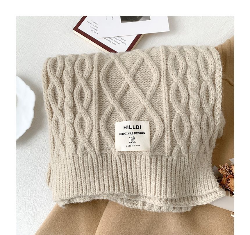 Amandier - Gebreide kabelsjaal met appliqué