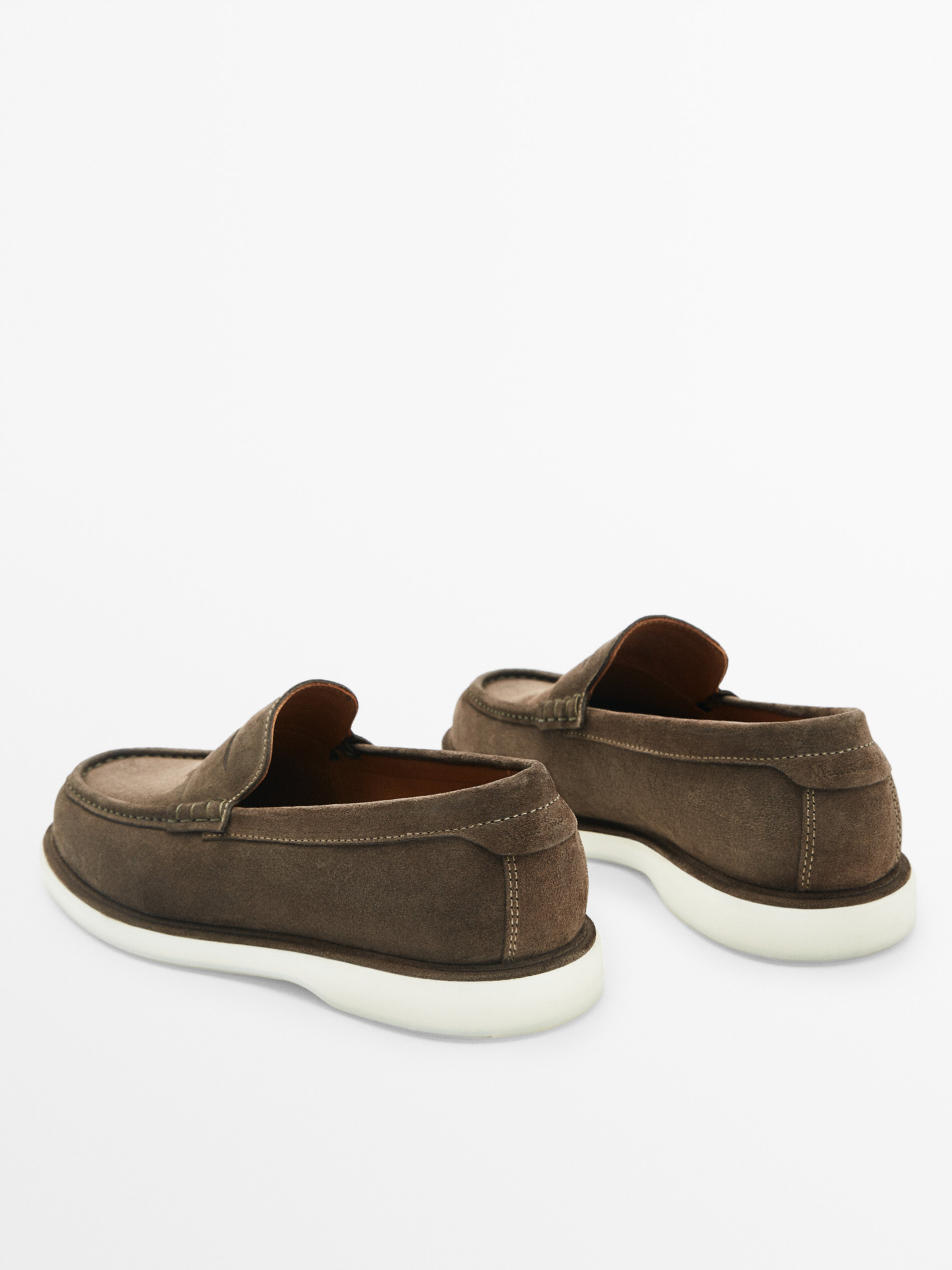Mocassim de camurça com painel decorativo - MINK