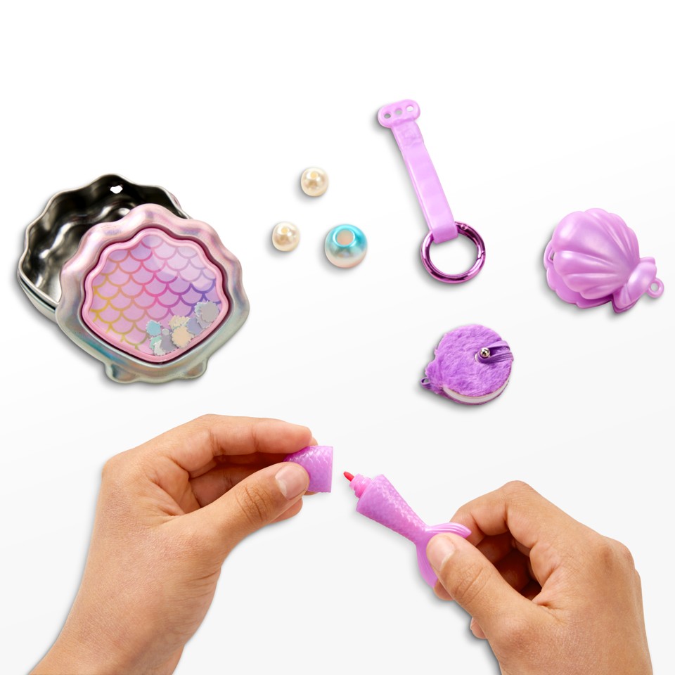 Real Littles Mini dåser med charms af skoleredskaber - Clip on Playset