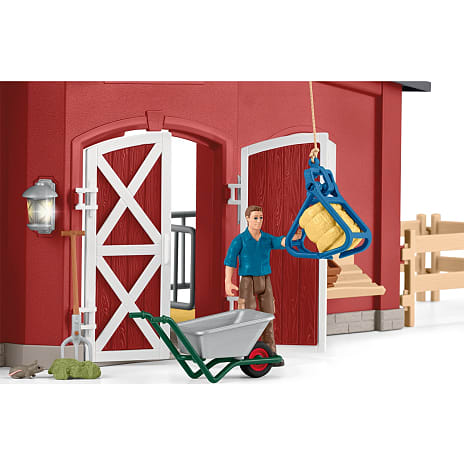 Schleich rød lade med tilbehør 42606