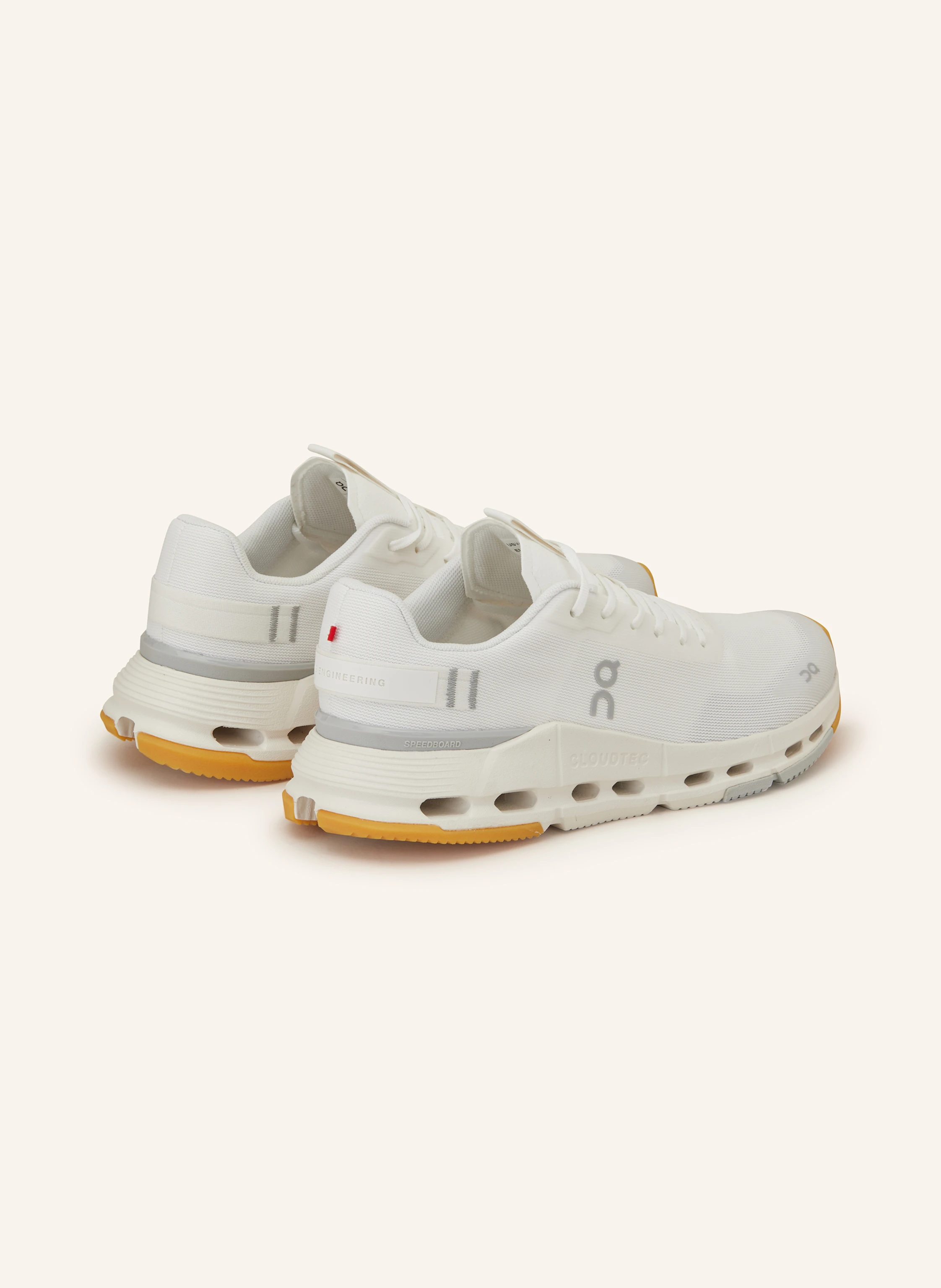 On Sneaker CLOUDNOVA FORM 2