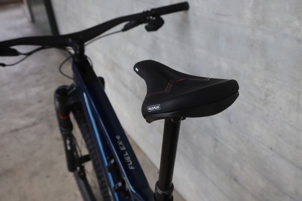 ZEUS E-MTB Sattel  schwarz  145mm