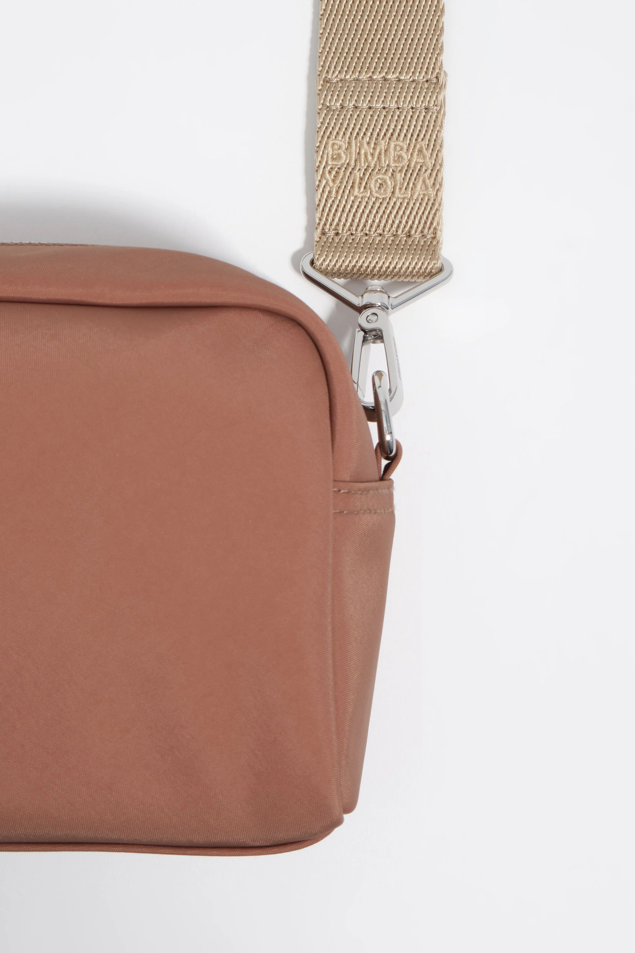 Bolsa transversal de náilon bege