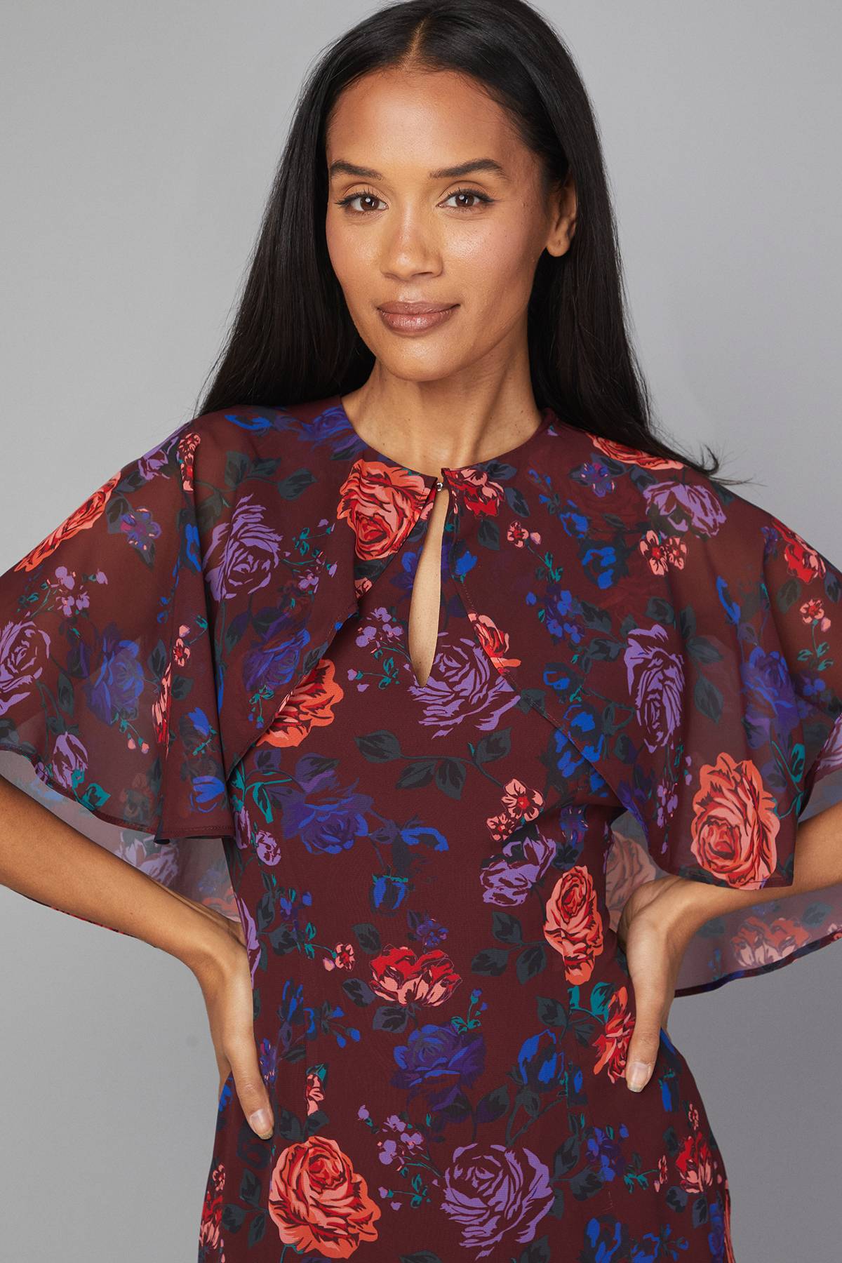 Wallis Robe Midi Florale à Manches Cape