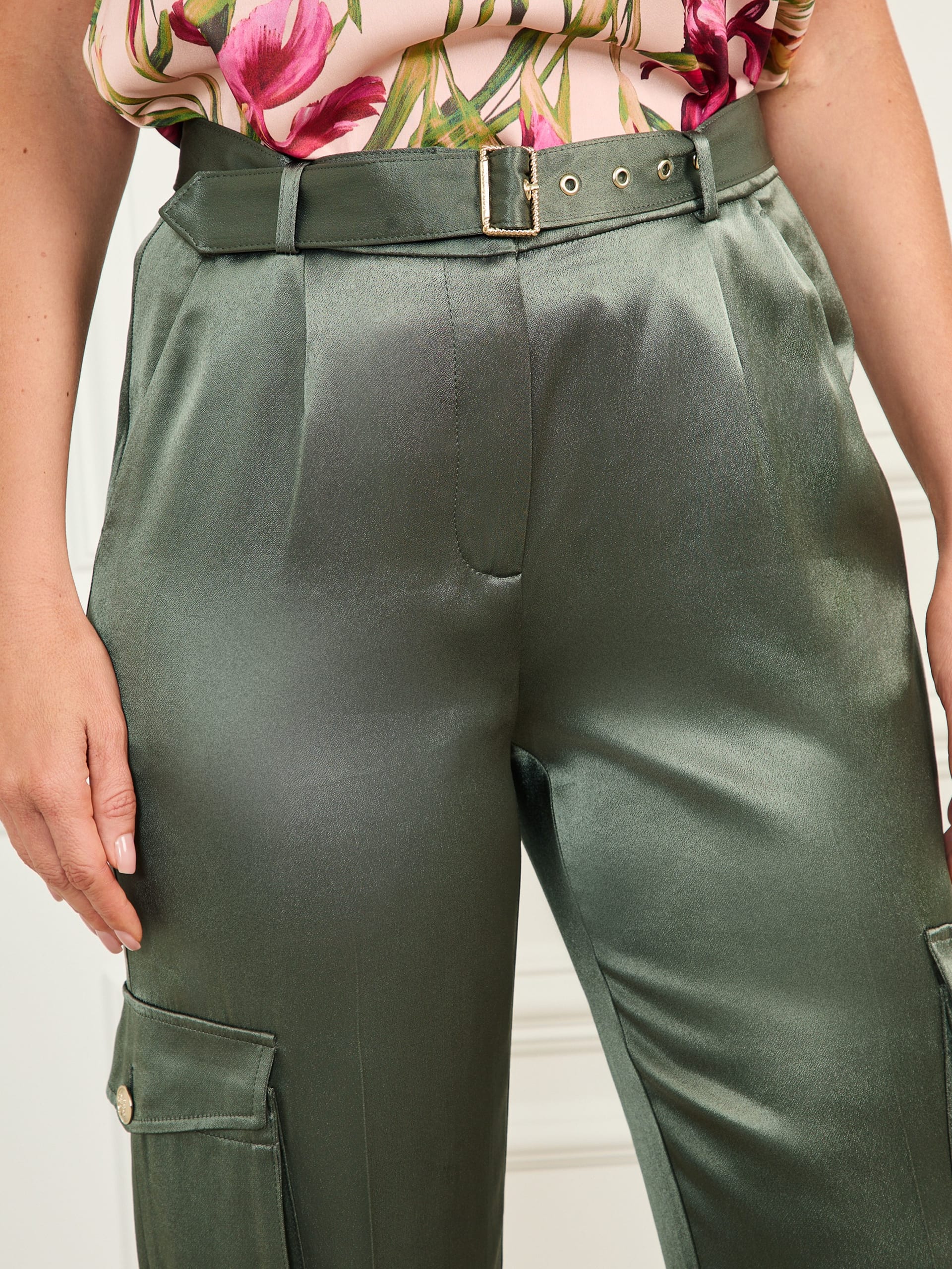 Calça cargo de cetim Fannie