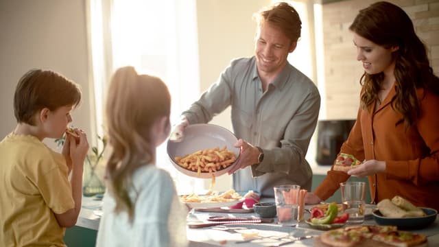 Philips Airfryer 3000 Series 6.2L med bageform HD9270/93