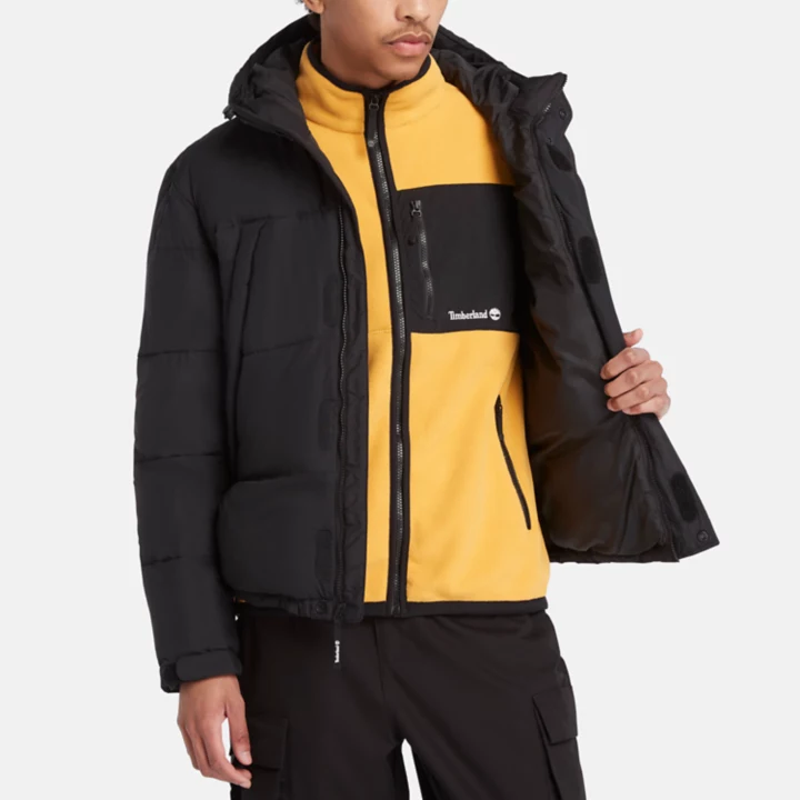 Jaqueta puffer Outdoor Archive masculina na cor preta.