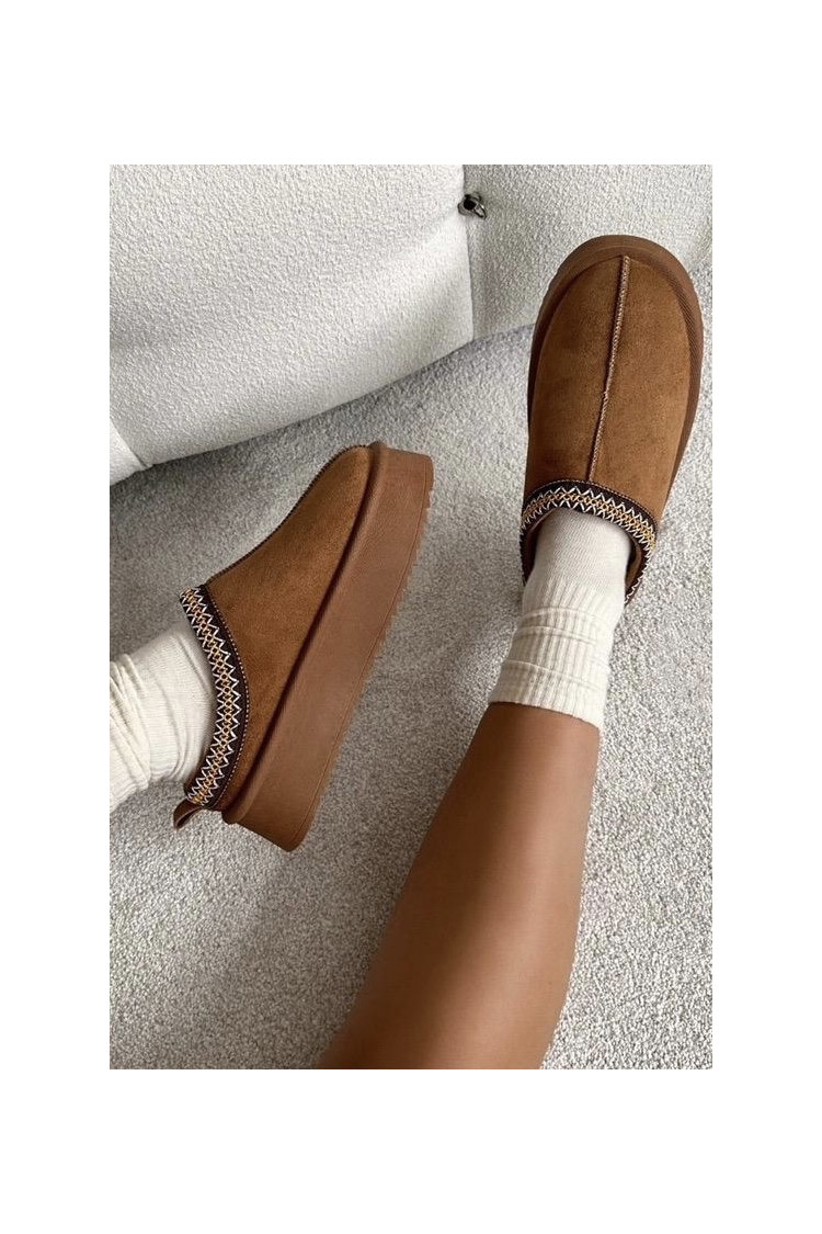 Bottines chaussons en velours compensés camels