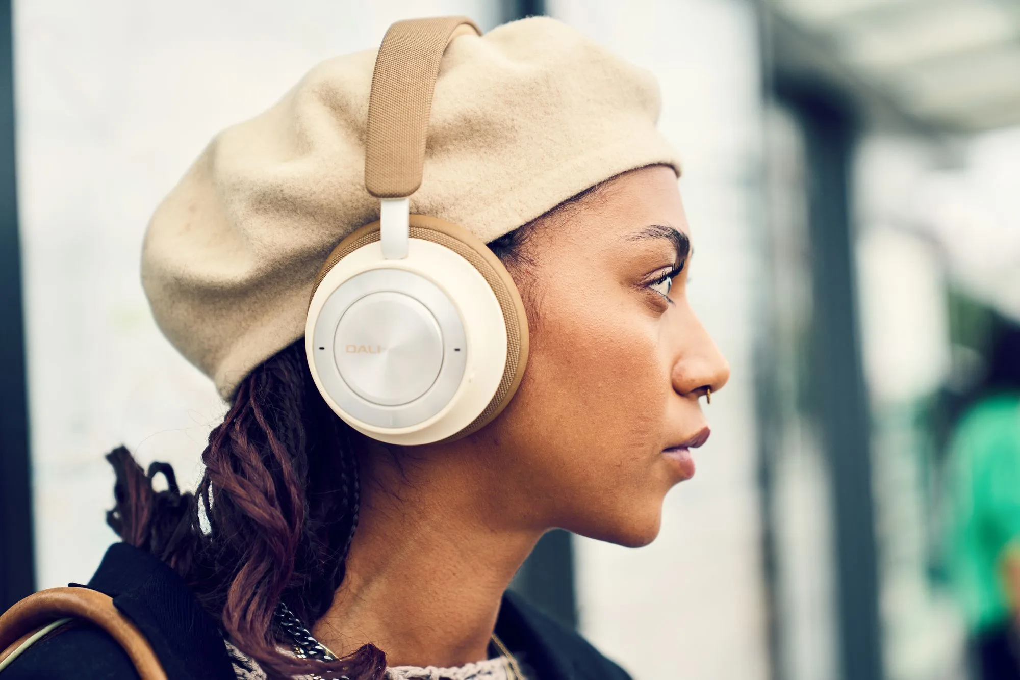 Dali IO-8 Blanc & Caramel Casques Bluetooth