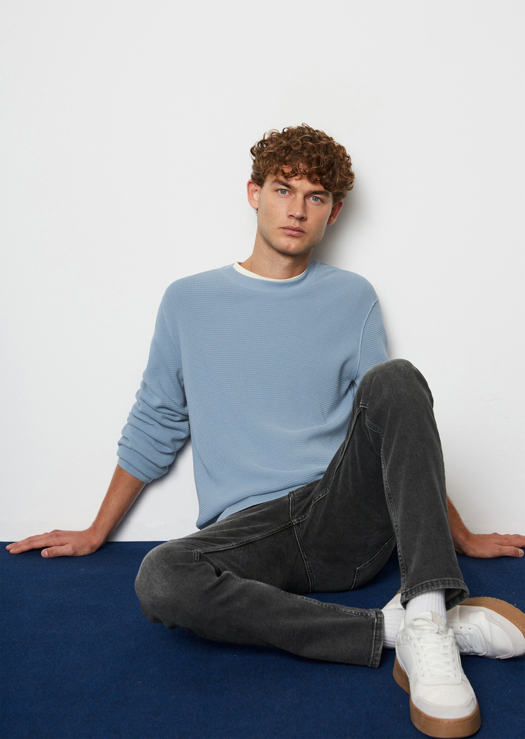 Pullover regular mit feiner Struktur