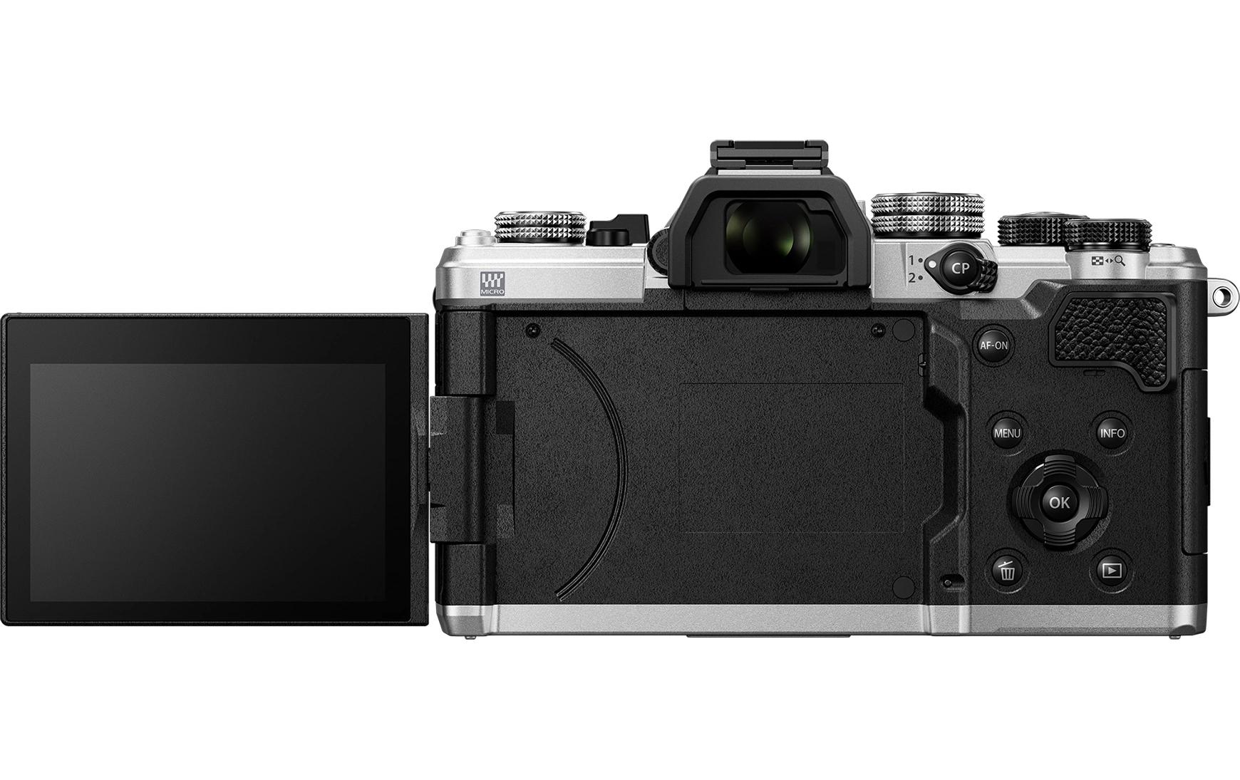 Fotokamera OM-3 Body Silber<br>Kompakte, vielseitige Fotokamera in einem hochwertigen Metallgehäuse
