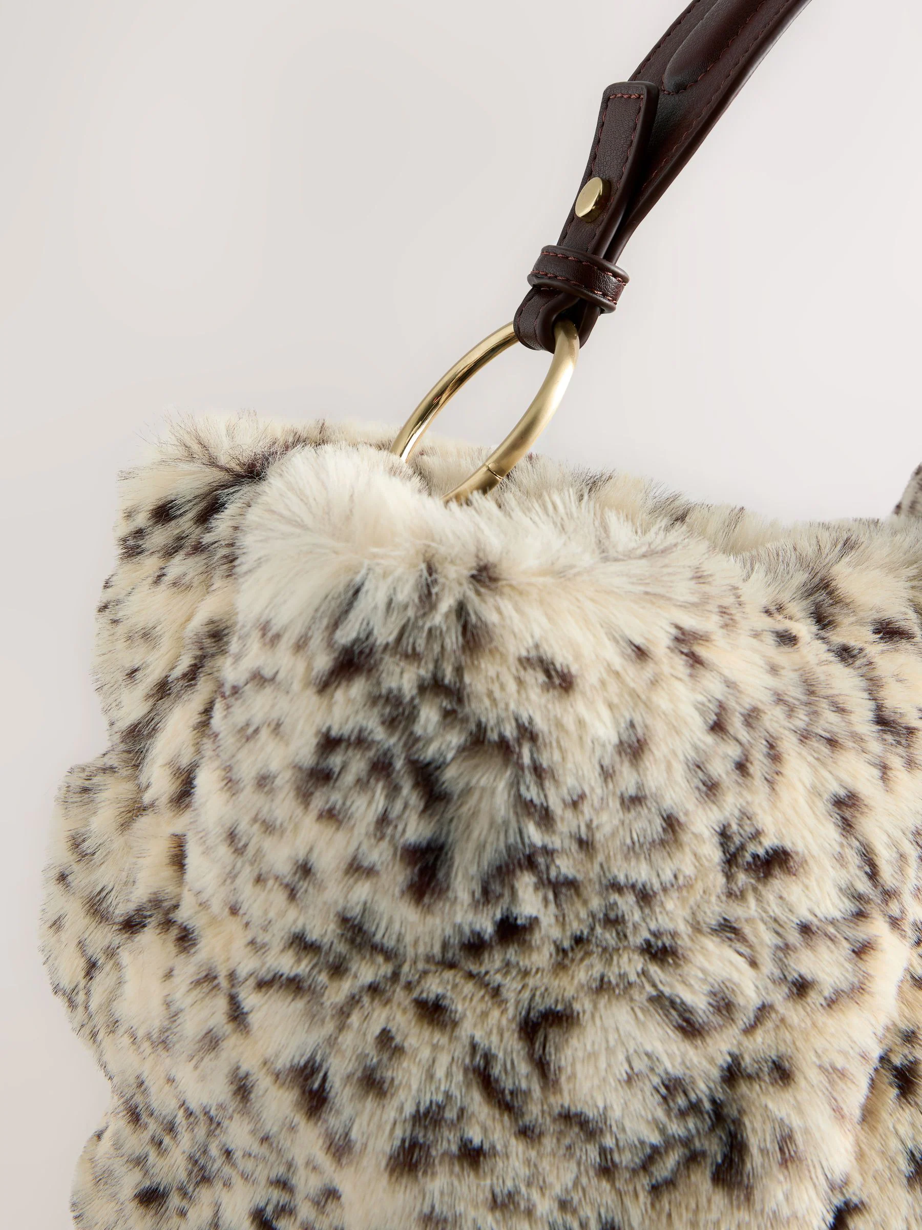 Dierenprint - Schoudertas met imitatiebont en dalmatiërprint