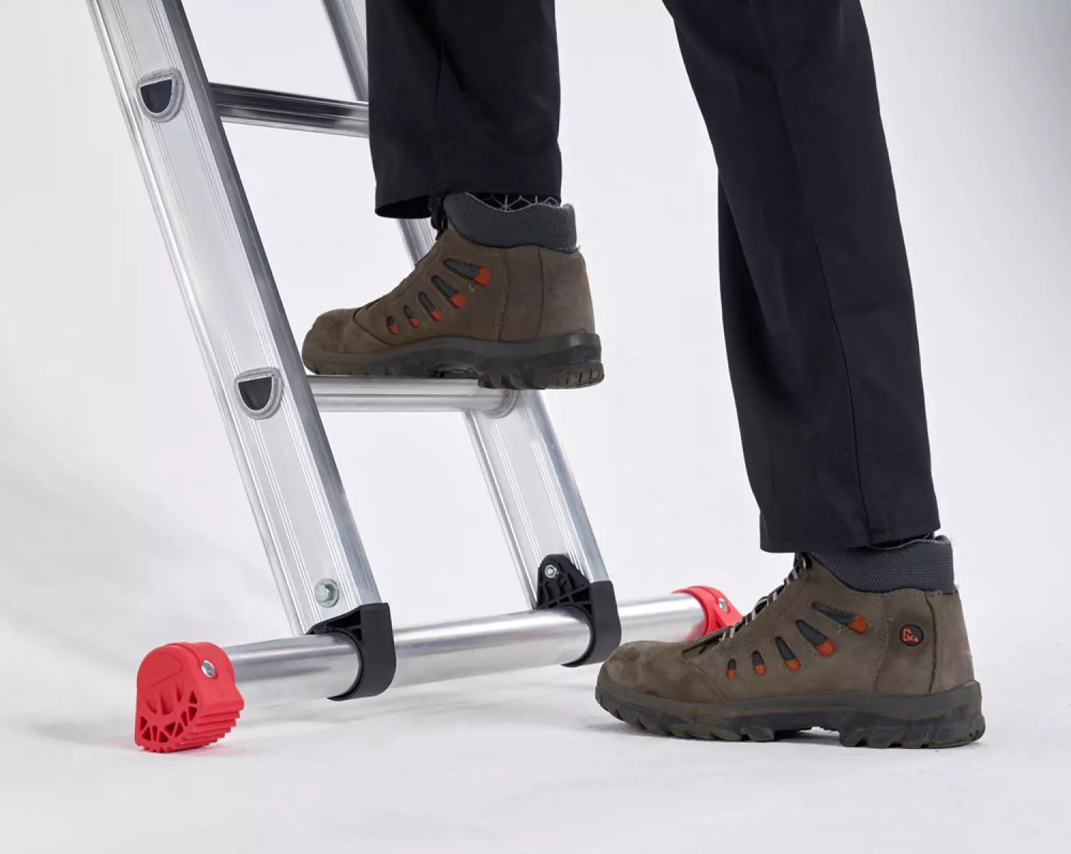Altrex Atlas AER 1045 Bouwladder - Enkel - Aluminium - 16 treden - max. werkhoogte 5.40 m.