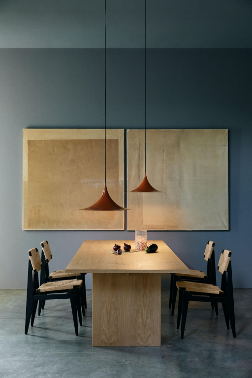 Gubi Private dining eettafel 260x100 brown/black ash