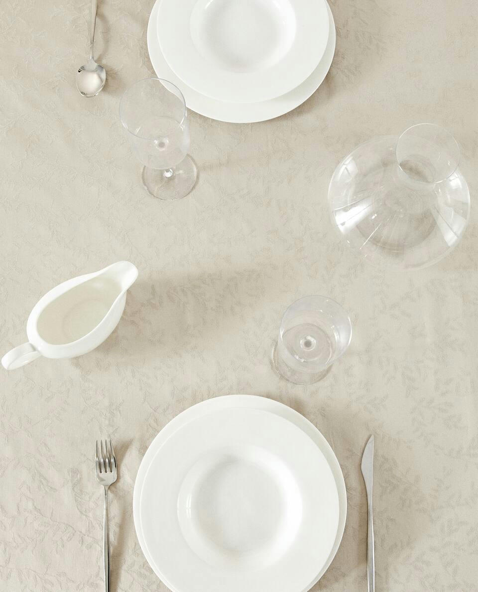 TOALHA DE MESA COM FOLHAS DE JACQUARD