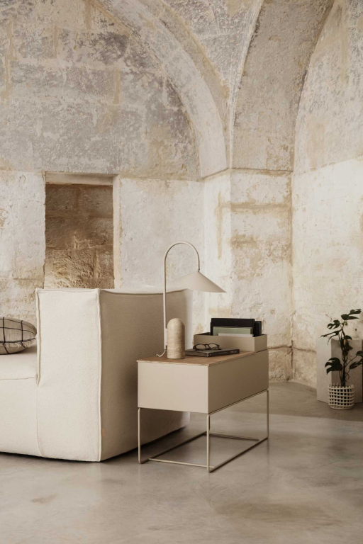 Ferm Living Arum tafellamp zwart