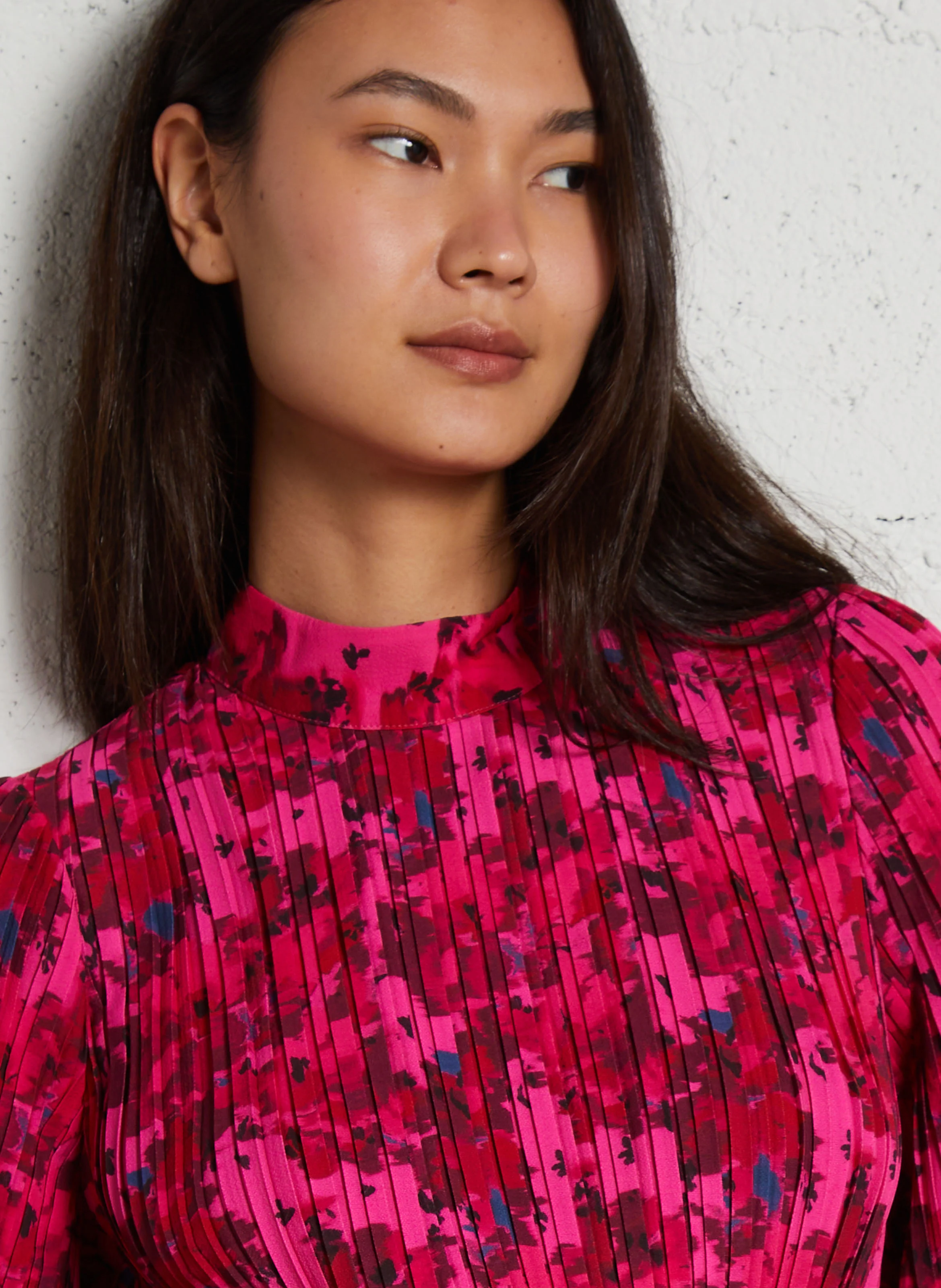 Robe courte col rond plissée | Rose