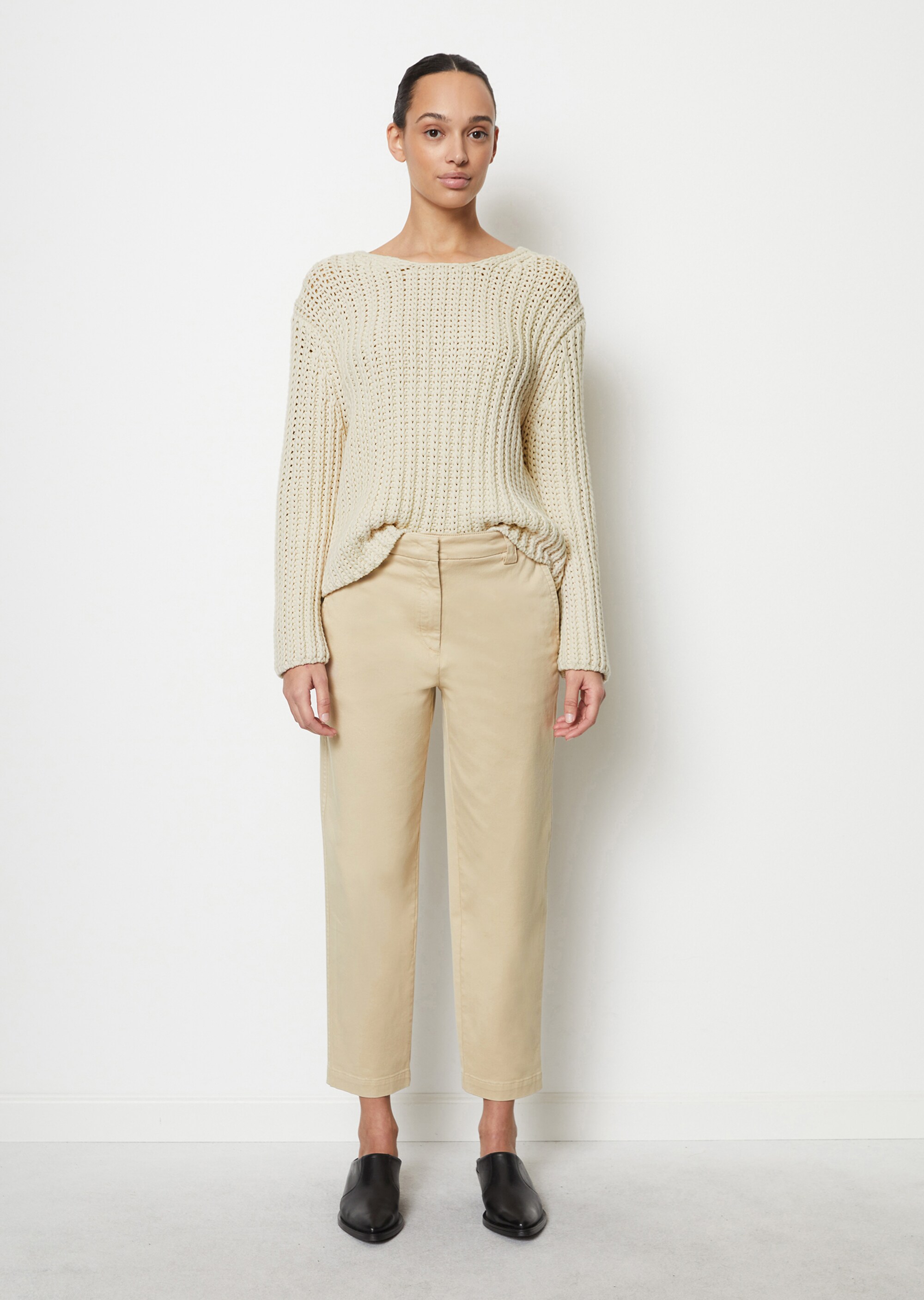 Chino Modell KALNI tapered aus Bio-Baumwoll-Stretch