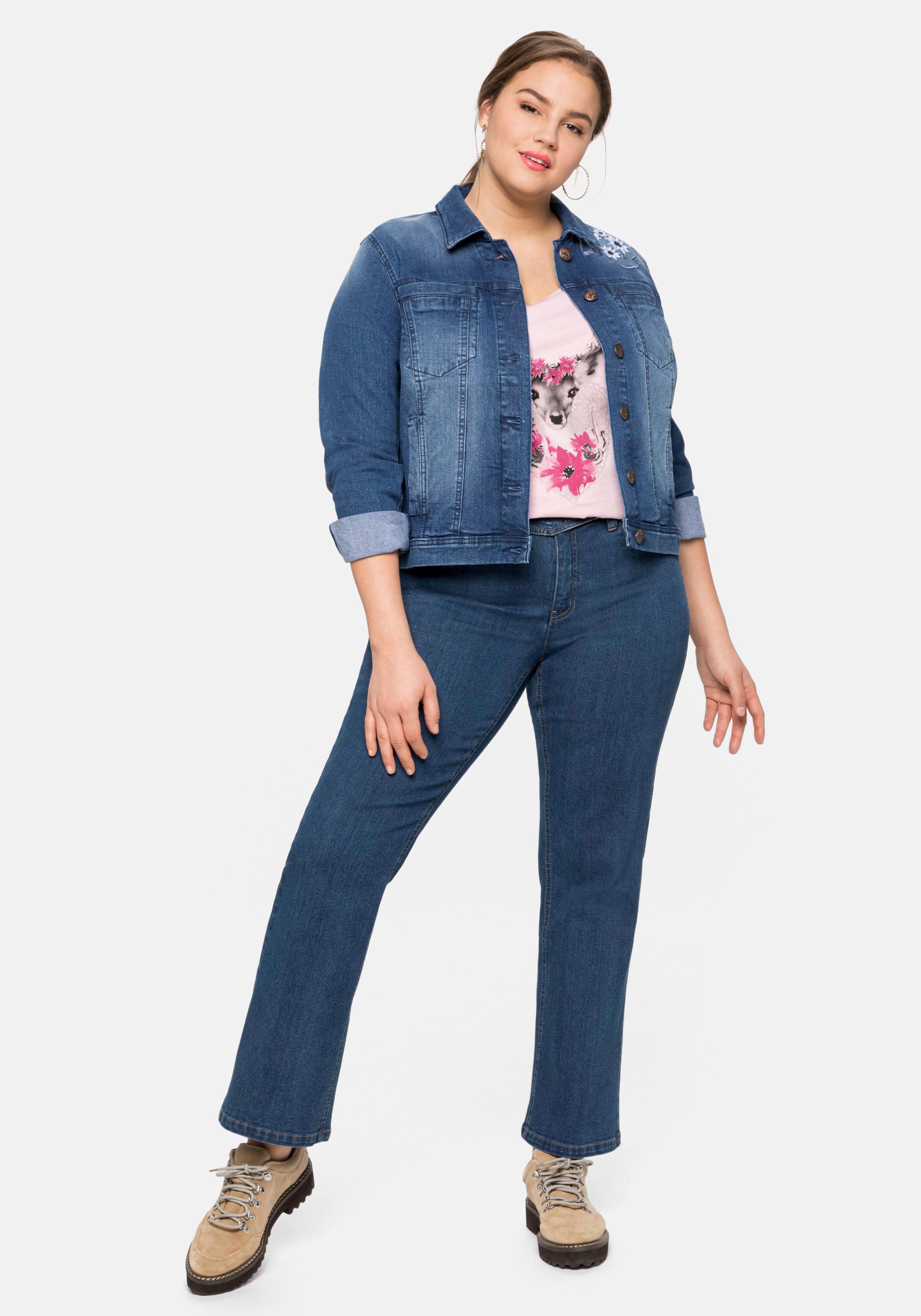 Kurze Jeansjacke mit Trachten-Stickereien