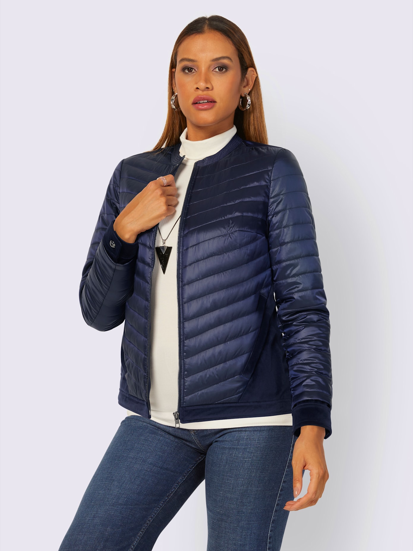 Blazer matelassé avec détails en velours élégants