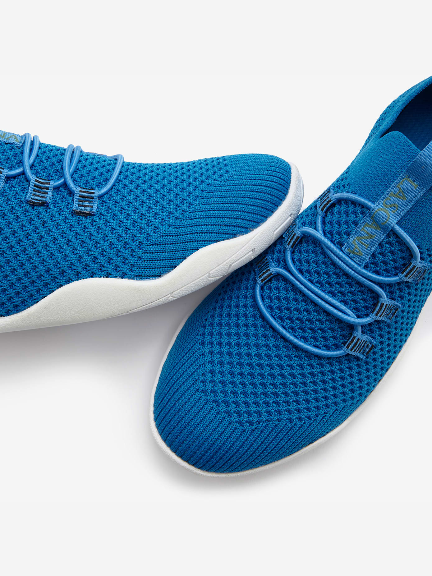 Baskets semelle ultra-légère, très plate et souple