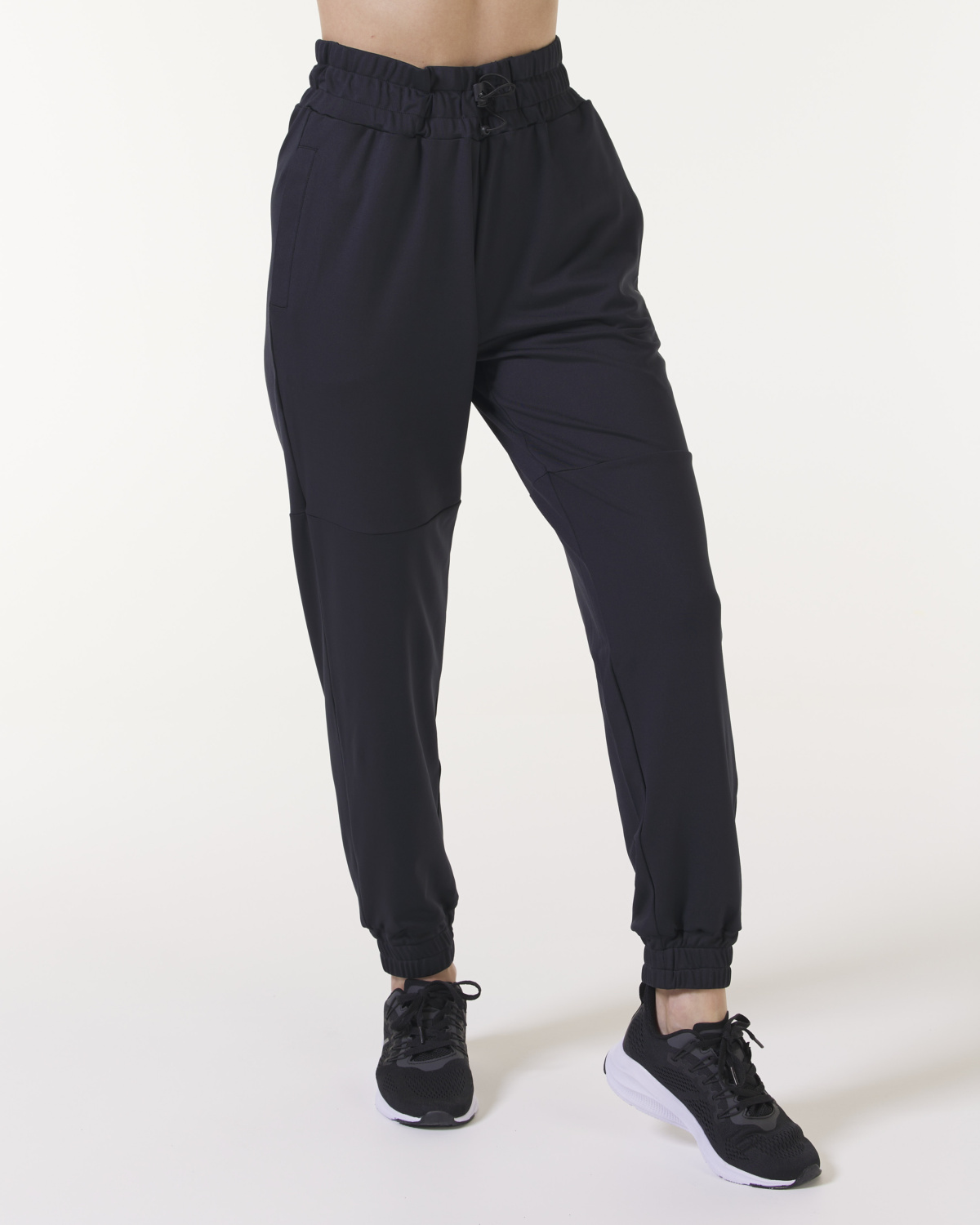 LEVITY Reform Joggers Black