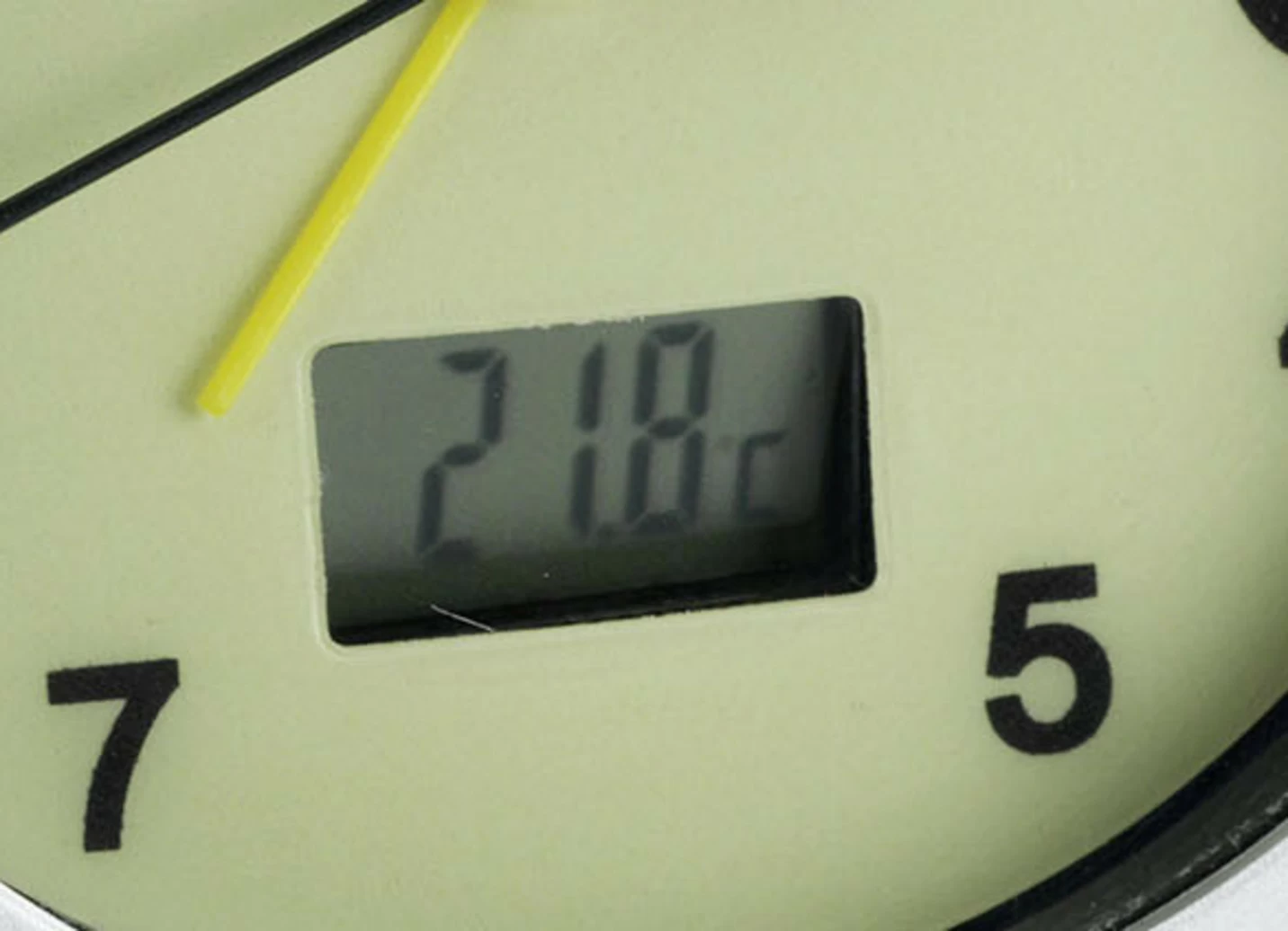 Leuchtender Wecker mit digitaler Raumtemperaturanzeige