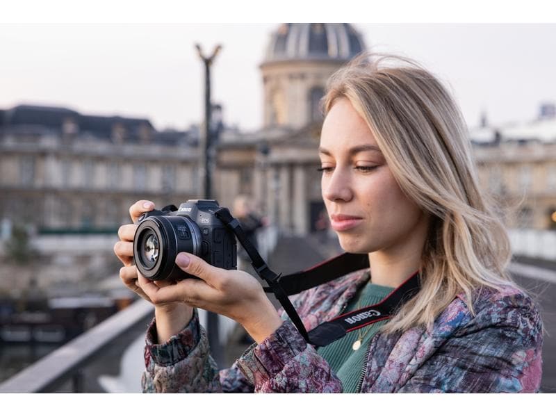 Canon Fotokamera EOS R8 Body Vollformat-Hybridkamera