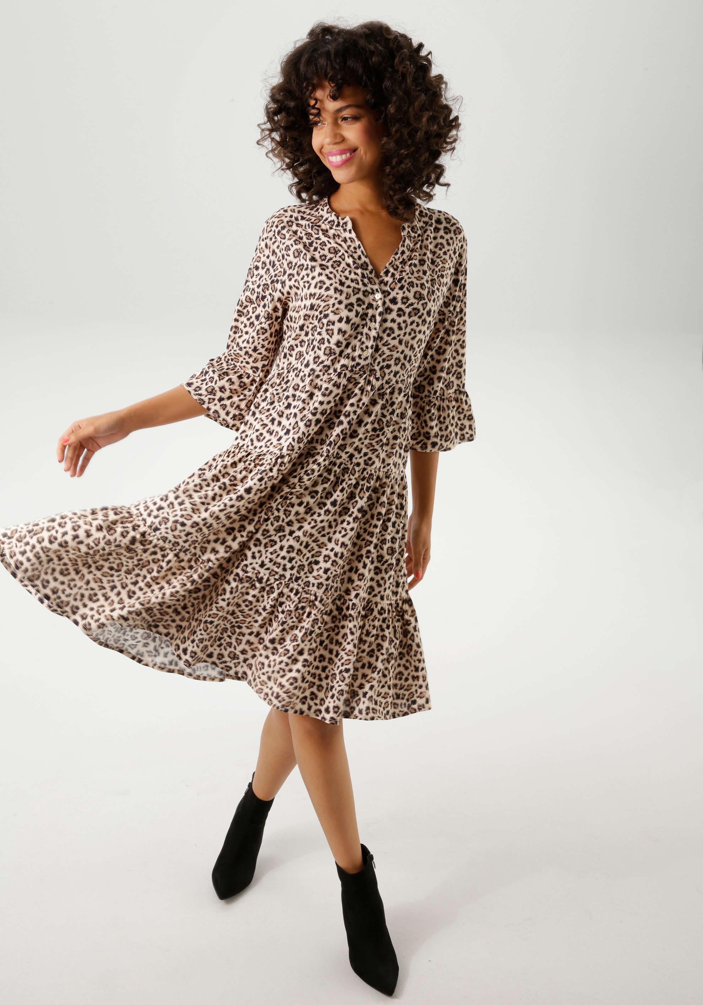 Aniston CASUAL Tunikakleid mit extravagantem Animal-Print