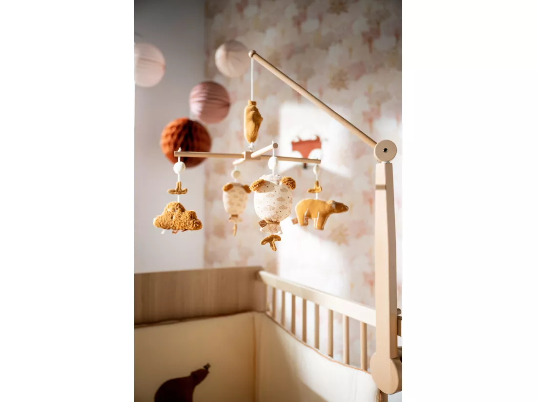 Mobile musical en bois avec jouets ours en gaze de coton