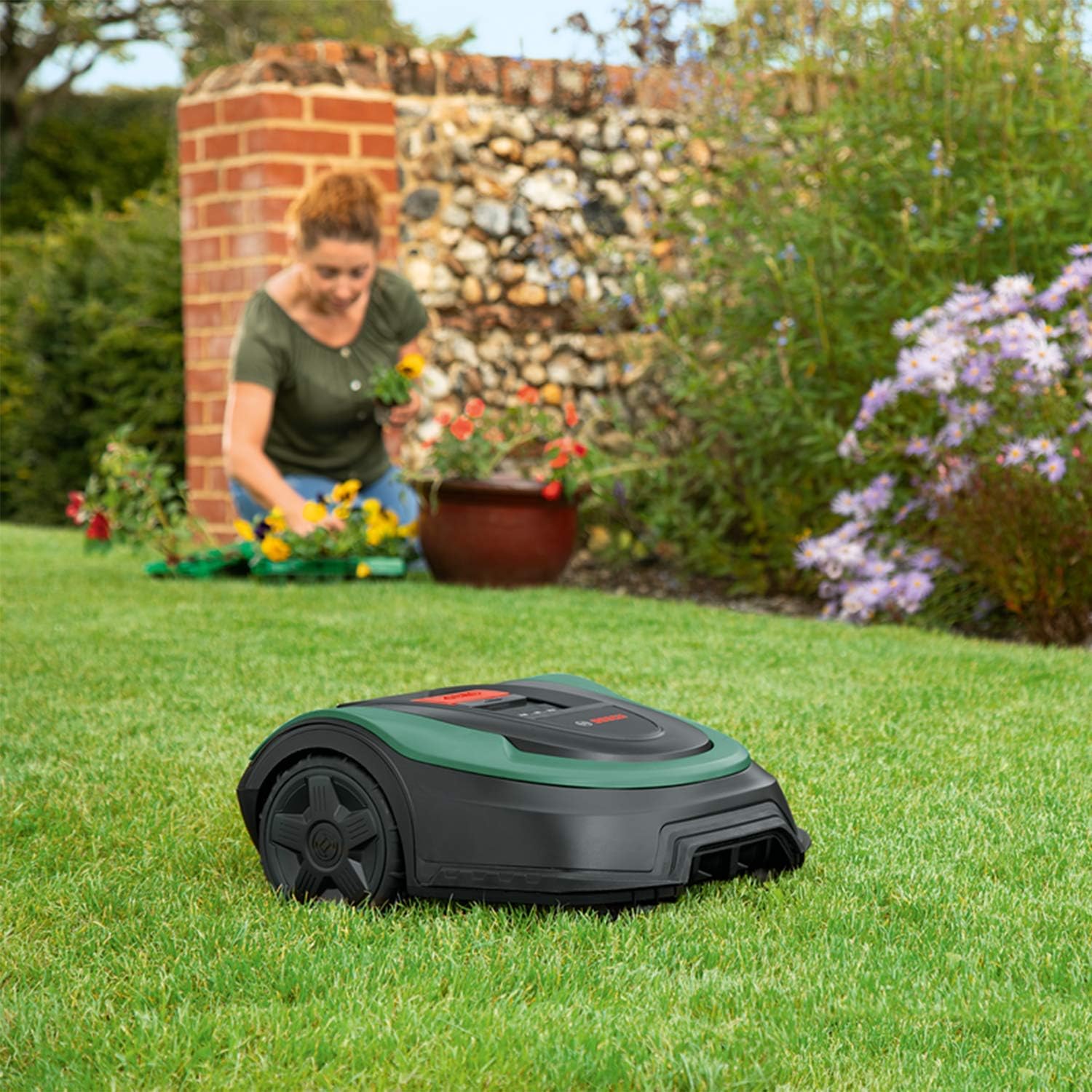 Bosch Rasenmäher Roboter Indego XS 300 (mit integriertem 18-V-Akku, Ladestation enthalten, Schnittbreite 19 cm, für Rasenflächen bis 300 m2, im Karton) & für Bosch Indego Begrenzungskabel