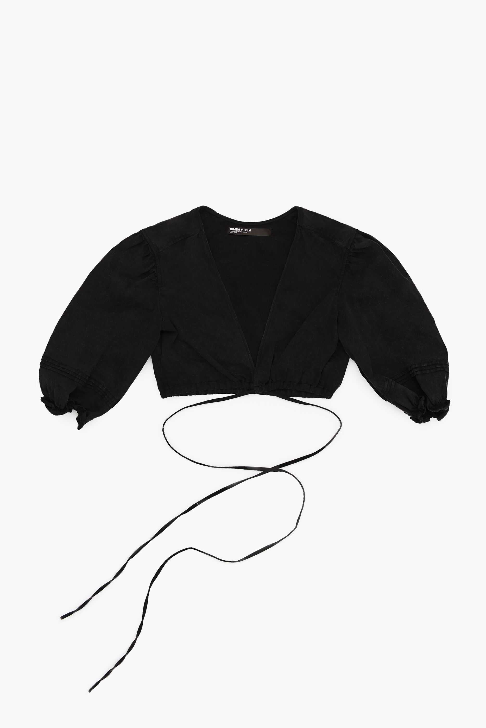 top jeans preto lavado de corte reto