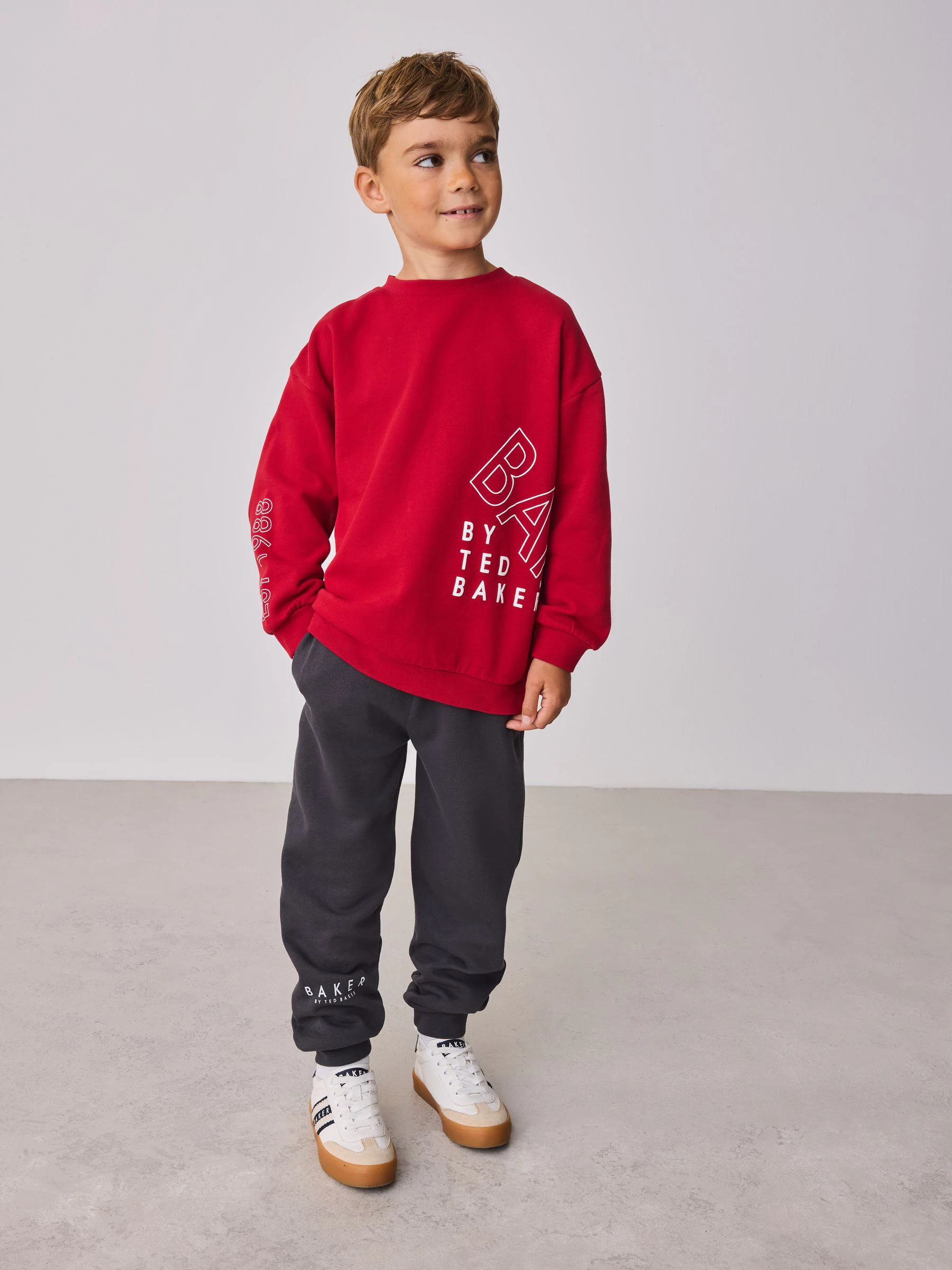 Rood - Baker by Ted Baker - Set van oversized sweatshirt en joggingbroek met print