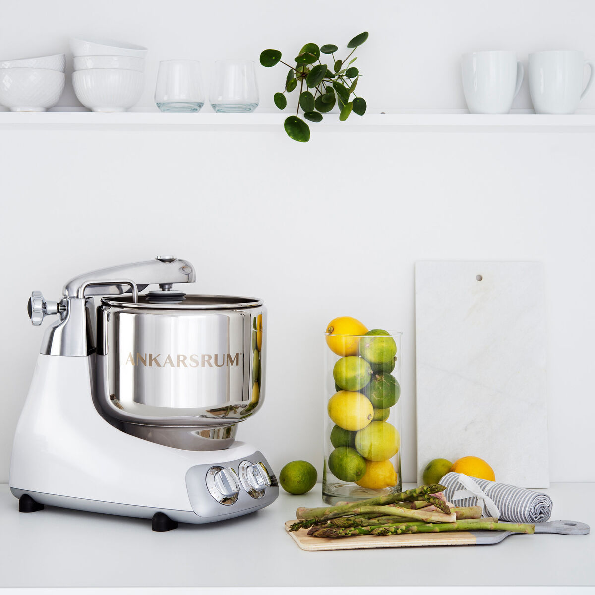AKM 6230 Kjøkkenmaskin + Deluxepakke, White