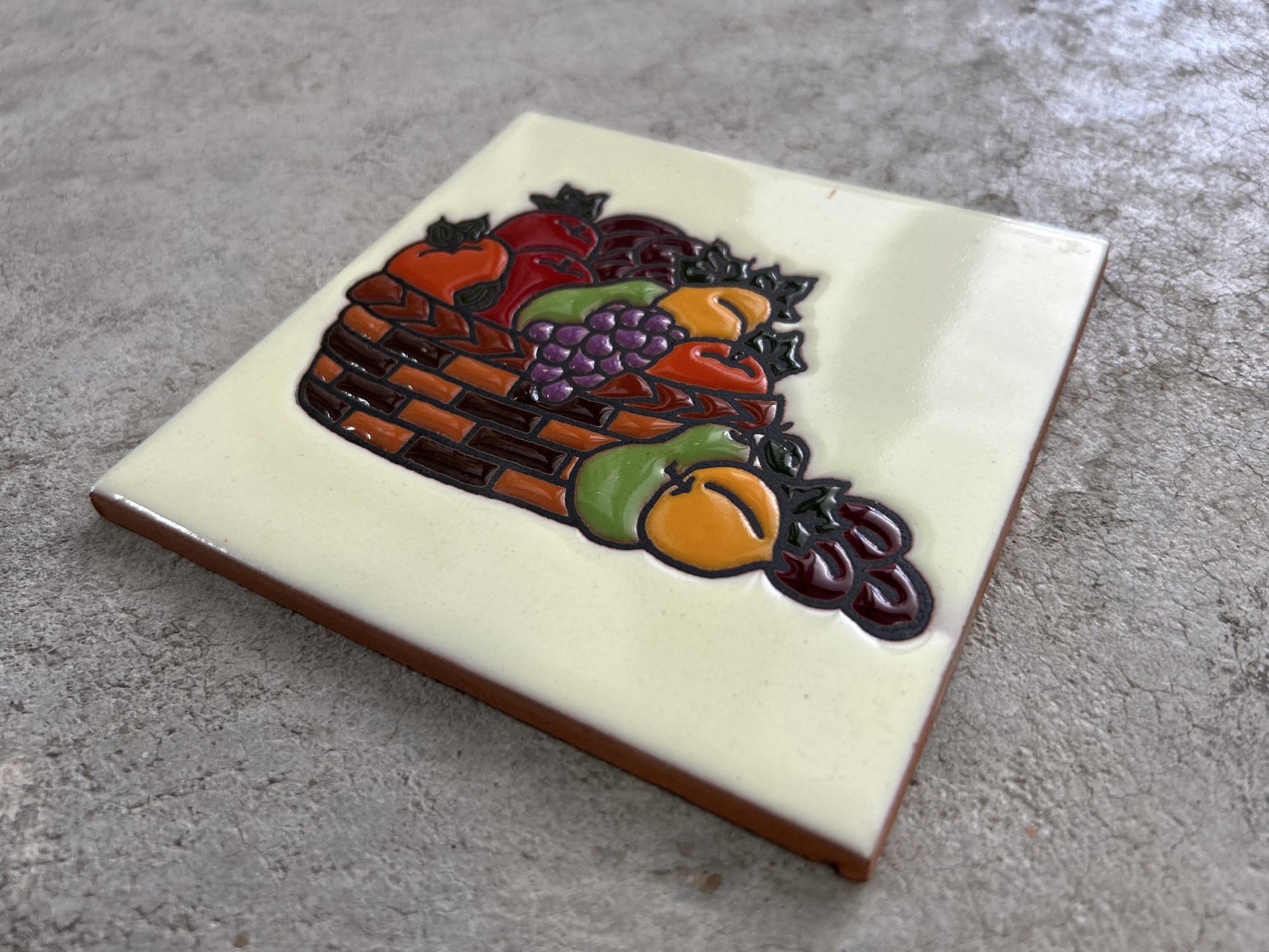 Reliefkachel 'Obst', weiß-multicolor, H 15 cm, B 15 cm von fischer's lagerhaus