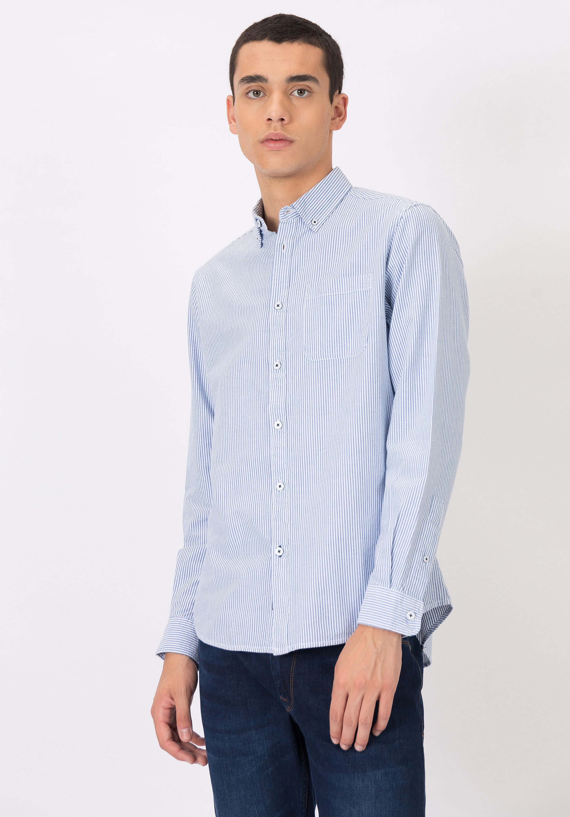 Camisa Regular Fit Oxford às Riscas