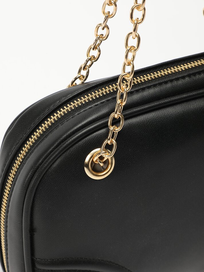 Bolsa de couro sintético com corrente - Preta