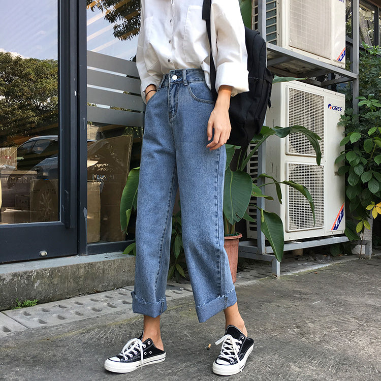 Cerauno - Cropped Straight Leg Jeans