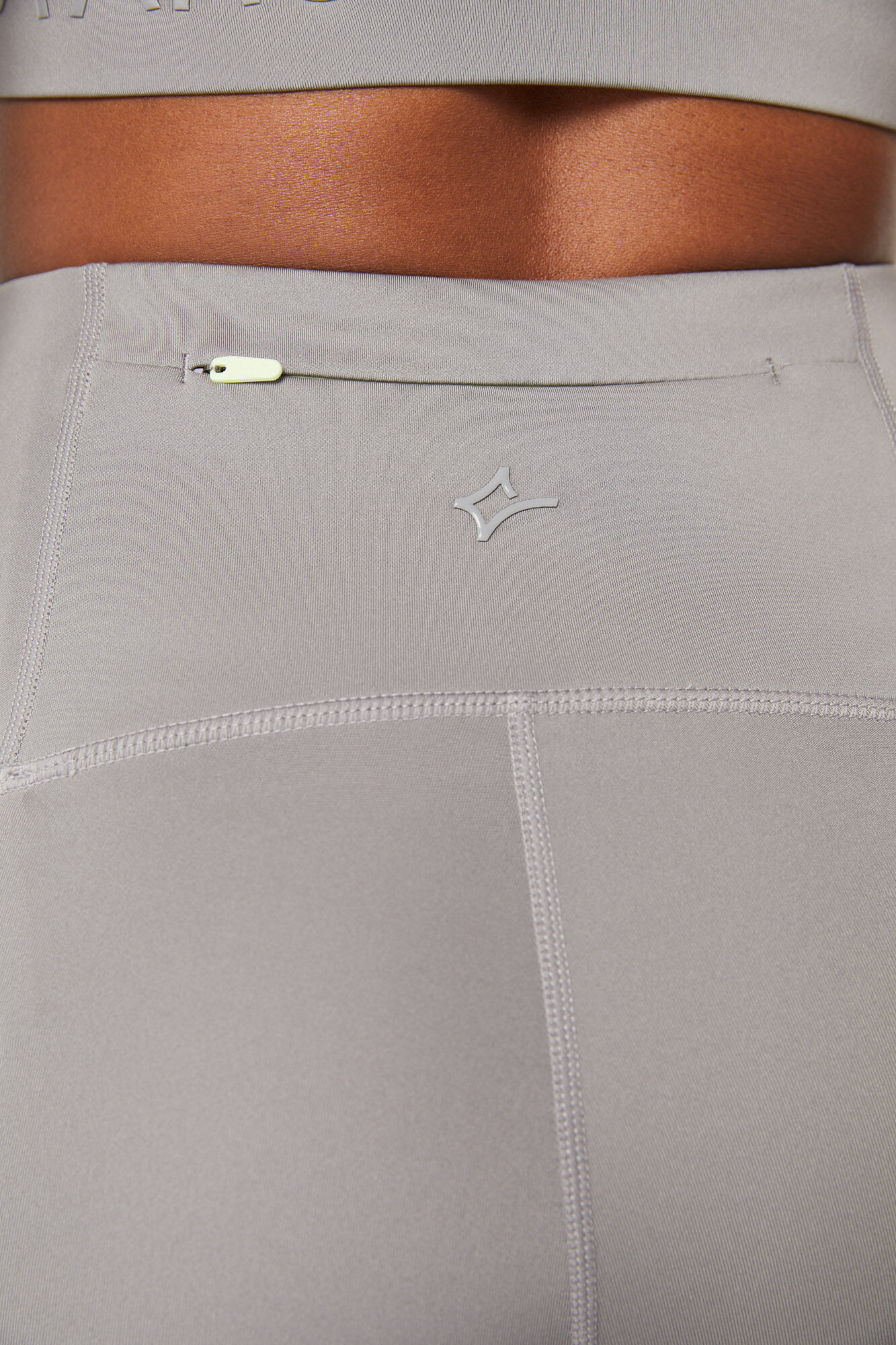 Leggings cinza com elasticidade 4D