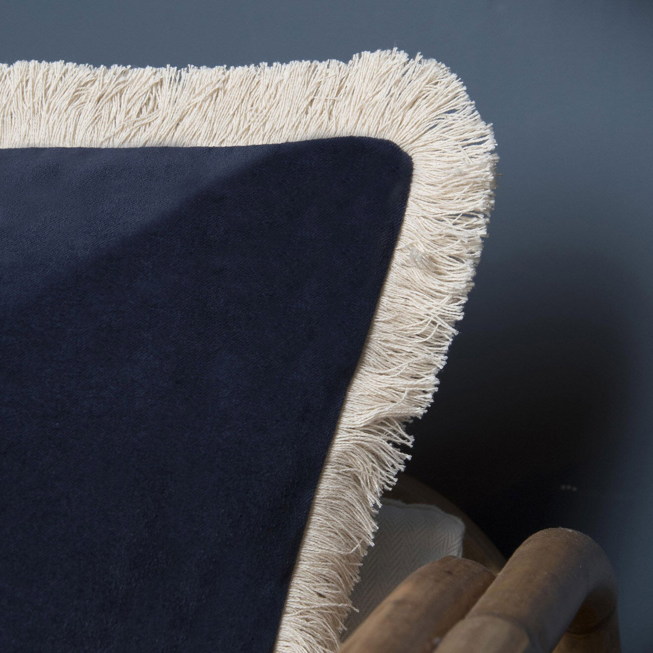 Febronie Housse de coussin en velours Budapest bleu nuit - 50x50 cm