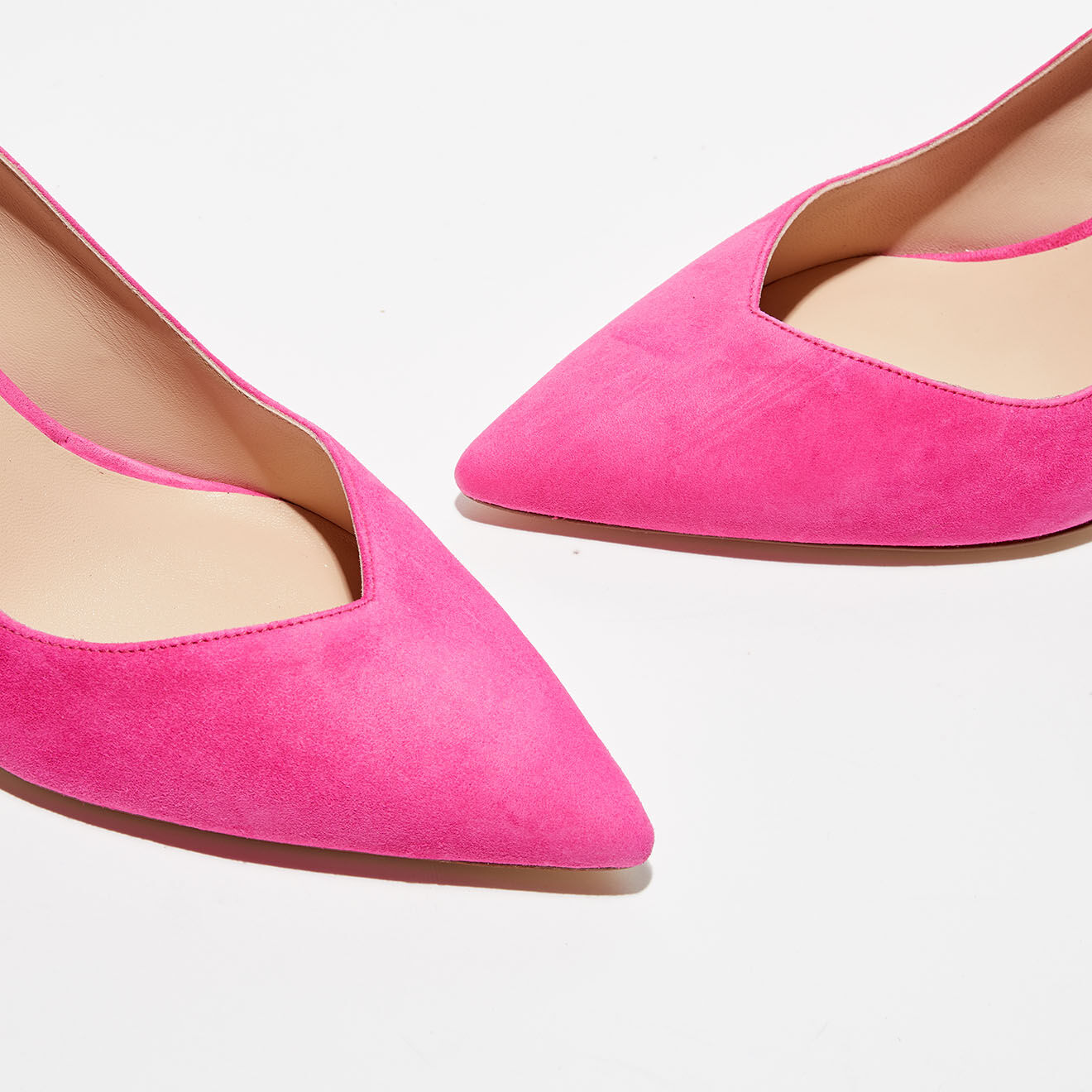 Stuart Weitzman Escarpins en Velours de Cuir Anny 70 fuchsia - Talon 7 cm