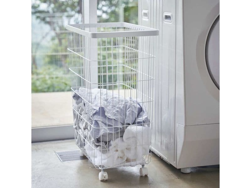 Yamazaki Wäschekorb  Tower 50 l, Weiss Wäschekorb mit Rollen