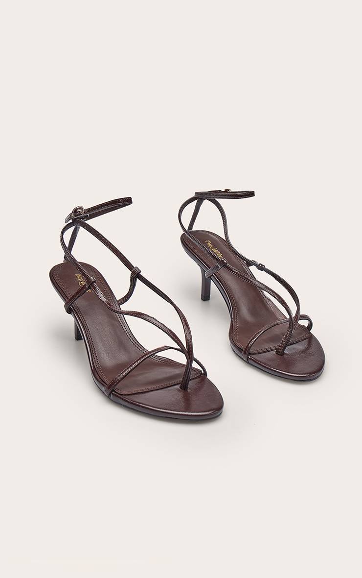 Chocolat Sandales À Talons Avec Brides Tong Et Effet Froissé
